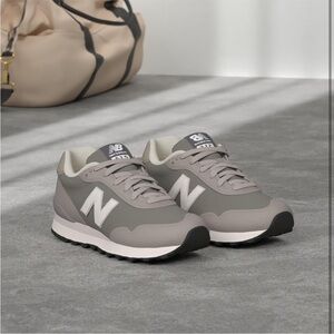 New Balance Women's 515 V3 Sneaker in Slate Gray/White🩶